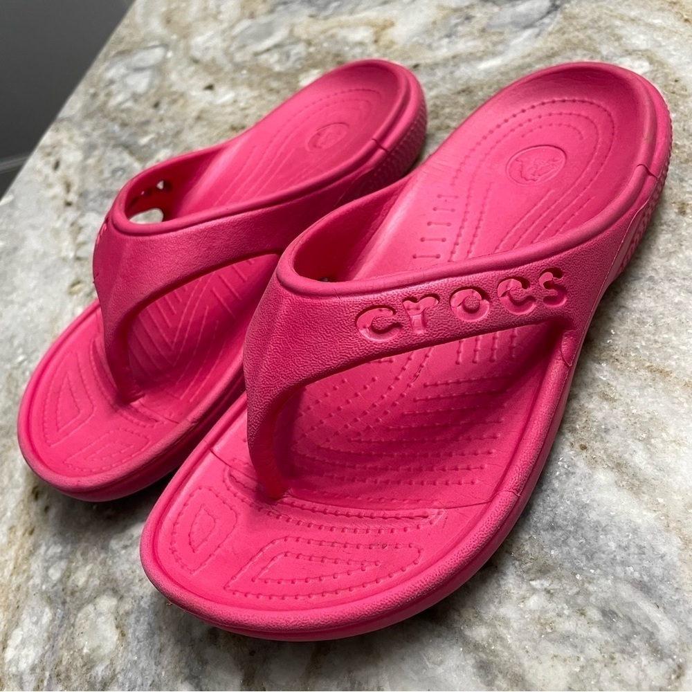 Crocs Pink BAYA FLIP Flip-Flops Girls Size J1